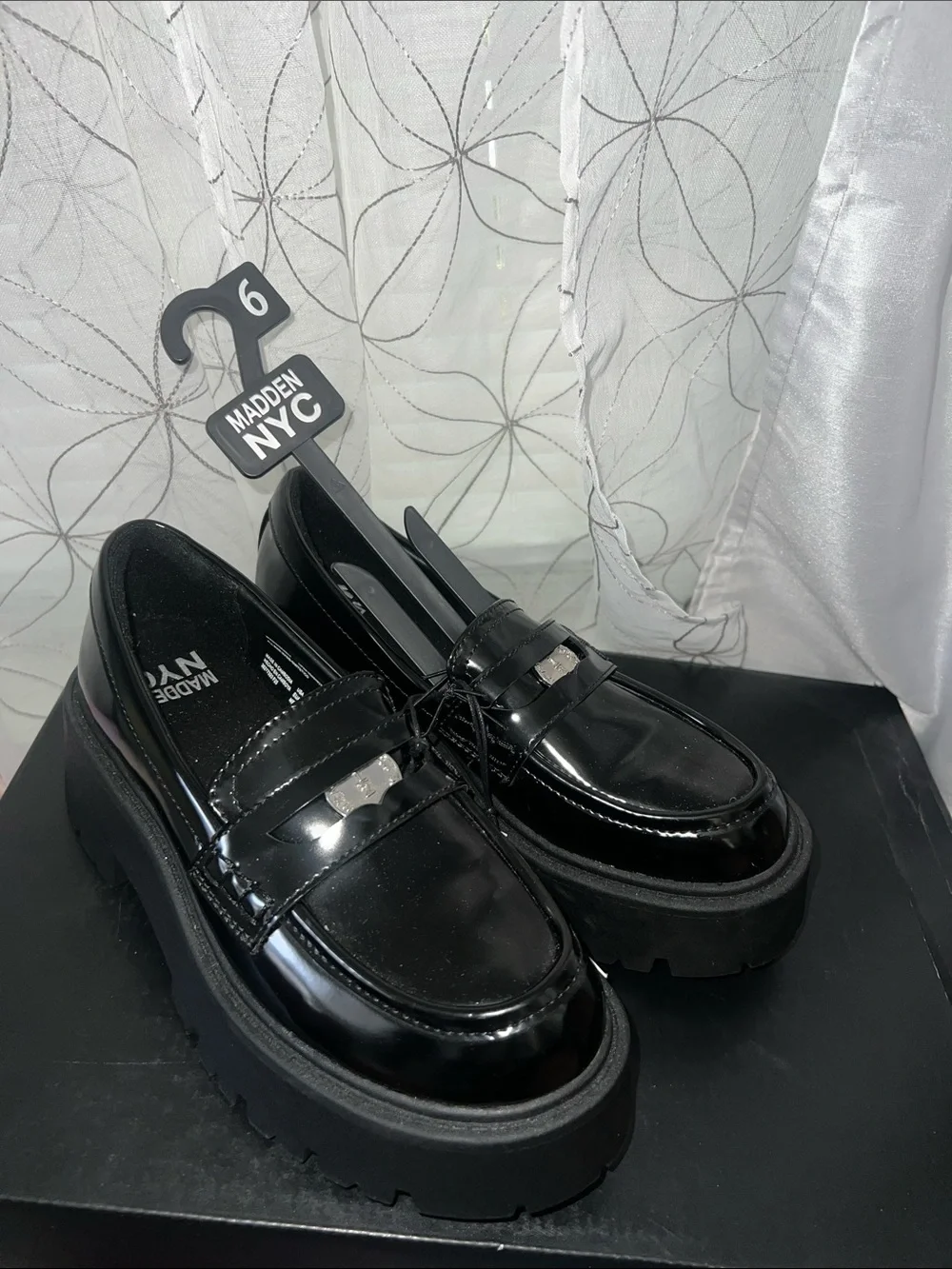 Madden NYC Women's Black Platform Loafers size 6